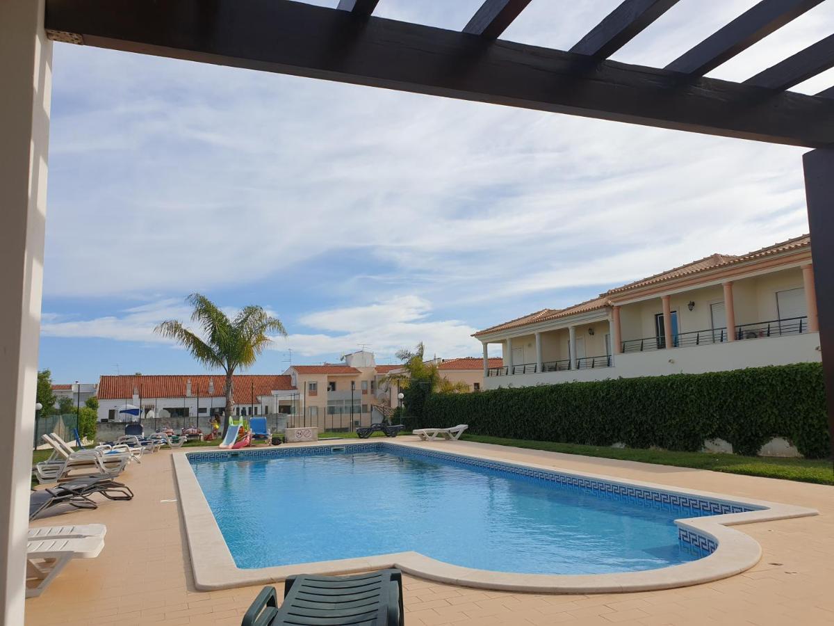 Oura Beach T1 Apartment Coral , Close To The Strip, Swimming Pool, Wi Fi, A/C アルブフェイラ エクステリア 写真
